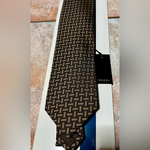 Gucci New Tie Brown Pattern - Picture 3 of 4